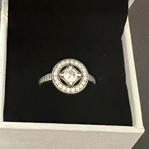 Pandora vintage allure ring